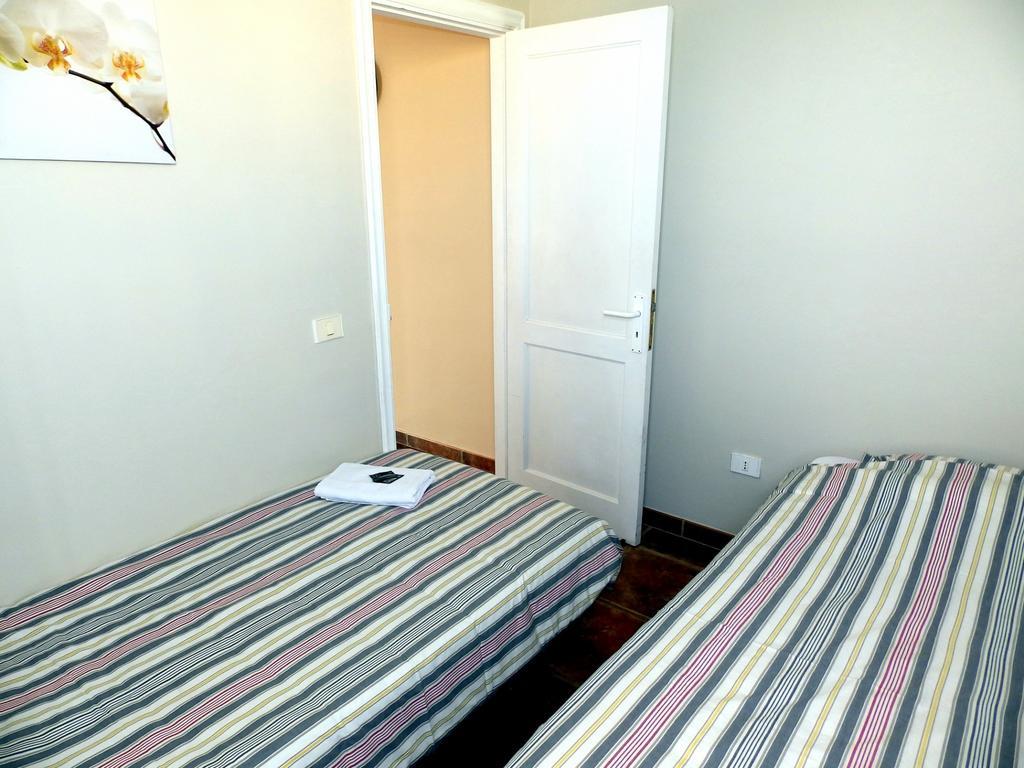 Apartamentos Medano - Atico Playa El Medano  Room photo